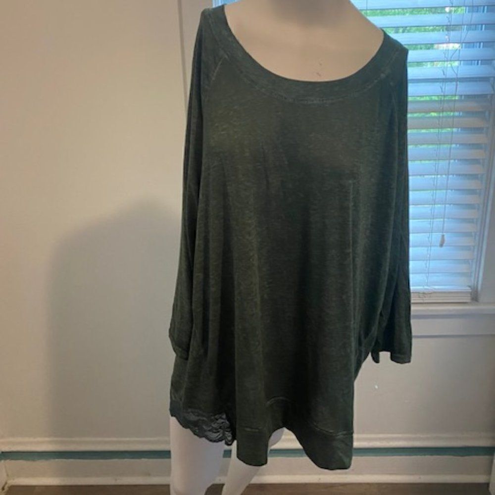 French Laundry Olive Green with lace hem long sleeves tunic, size 3X